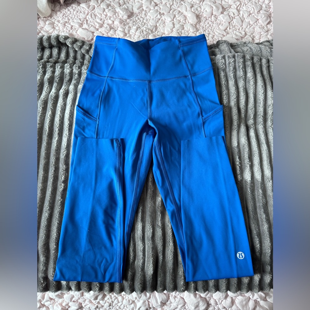 Lululemon Blue Leggings, barely worn, size 4